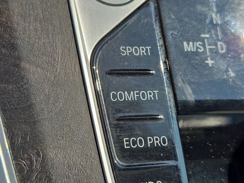 Used 2022 BMW X5 xDrive40i w/ Premium Package AWD/4WD image 25