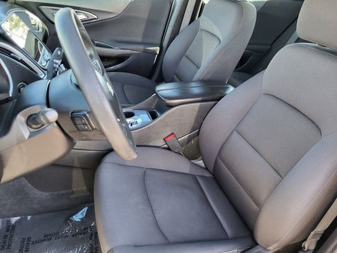 Used 2023 Chevrolet Malibu LT image 3