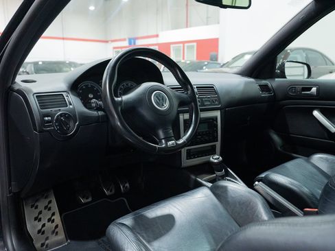 Used 2004 Volkswagen R32 AWD/4WD image 20