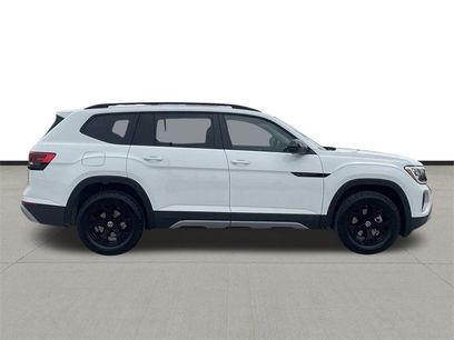 New 2025 Volkswagen Atlas Peak Edition SE