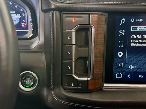 Used 2023 GMC Yukon Denali Ultimate AWD/4WD image 18