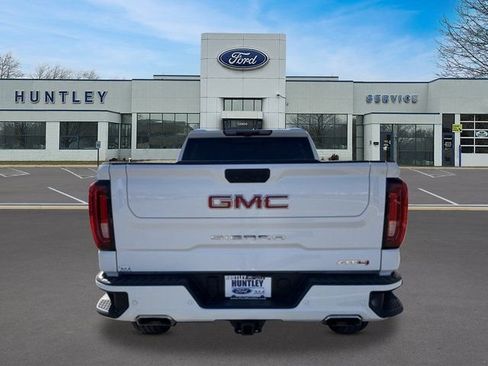 Used 2024 GMC Sierra 1500 AT4 w/ Technology Package AWD/4WD image 5