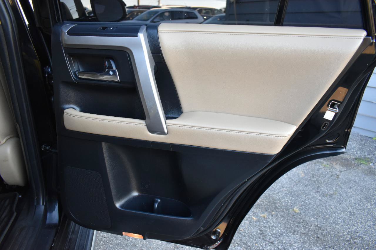 Used 2017 Toyota 4Runner SR5 RWD image 39