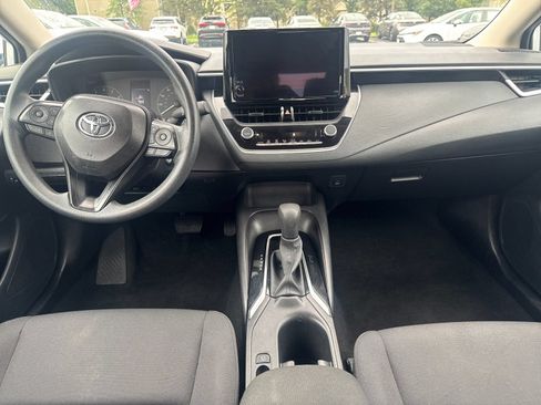 Used 2025 Toyota Corolla LE FWD image 13