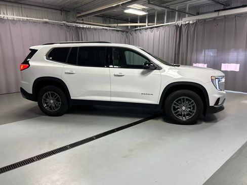 Used 2025 GMC Acadia Elevation FWD image 8