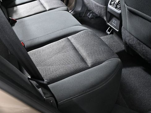 Used 2024 Nissan Rogue SV FWD image 27