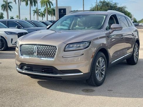 Certified 2021 Lincoln Nautilus FWD w/ Equipment Group 101A image 3