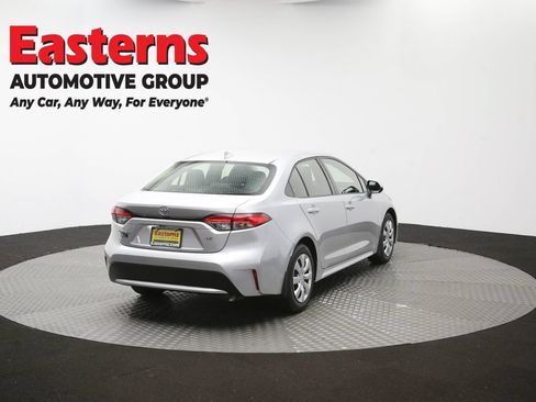 Used 2022 Toyota Corolla LE FWD image 38