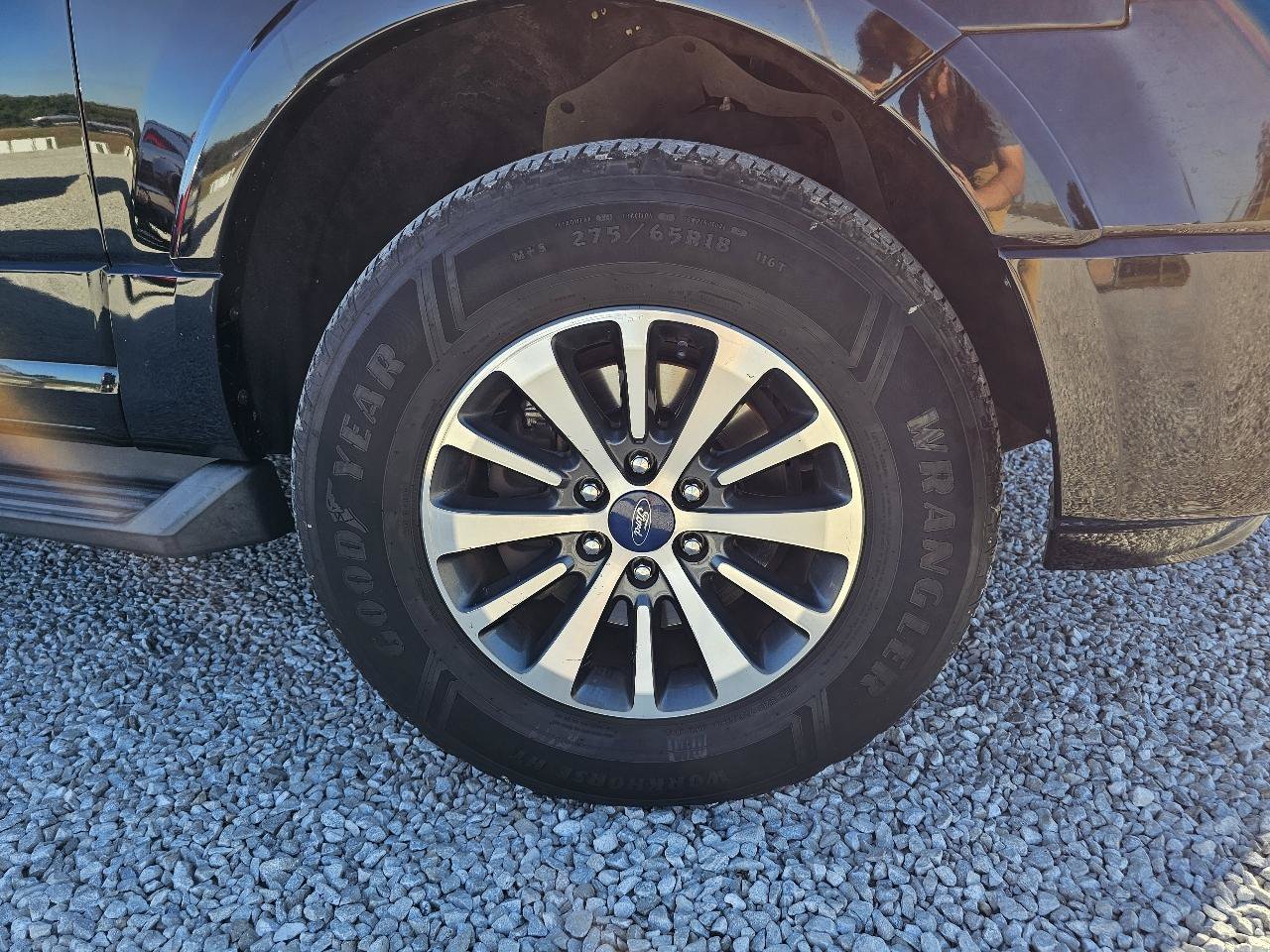 Used 2017 Ford Expedition EL XLT w/ Equipment Group 202A AWD/4WD image 90