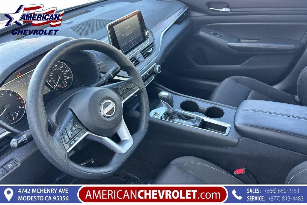 Used 2025 Nissan Altima 2.5 SV FWD image 10