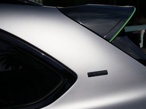 New 2025 Bentley Bentayga image 7