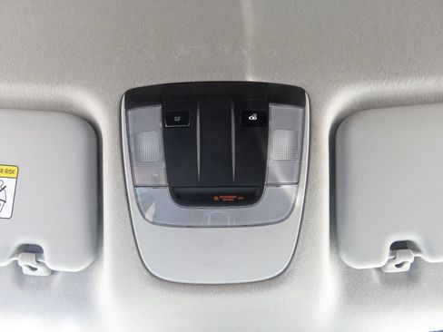 Used 2021 Kia Seltos S AWD/4WD image 25