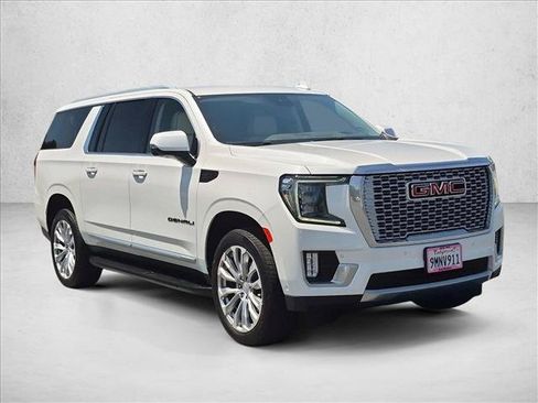 Used 2024 GMC Yukon XL Denali w/ Advanced Technology Package AWD/4WD image 3