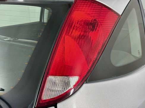 Used 2007 Ford Focus S FWD image 29