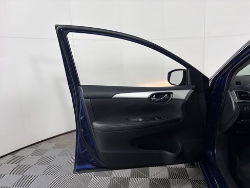 Used 2017 Nissan Sentra S image 28