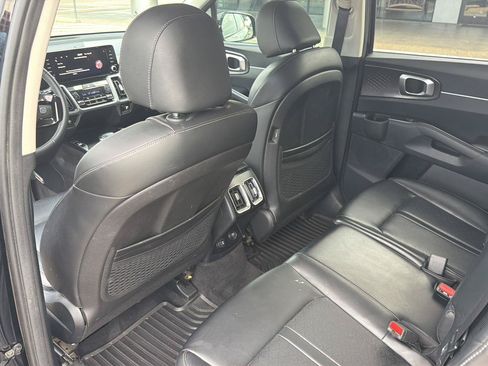 Used 2023 Kia Sorento S w/ Panoramic Sunroof Package FWD image 15