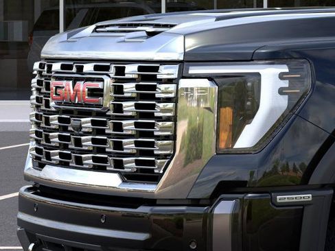 New 2026 GMC Sierra 2500 Denali w/ Max Trailering Package AWD/4WD image 13