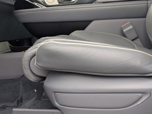 Used 2023 Lincoln Navigator L Black Label image 23