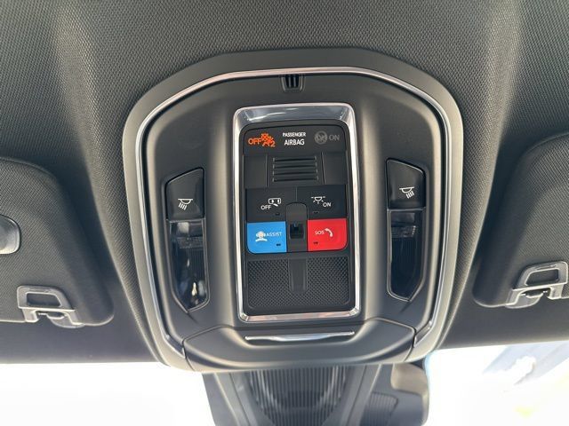 New 2026 Dodge Charger R/T w/ Driver Convenience Group AWD/4WD image 34