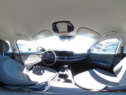 Used 2025 Kia K4 FWD image 37