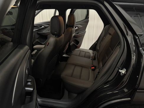Used 2022 Chevrolet TrailBlazer RS FWD image 39
