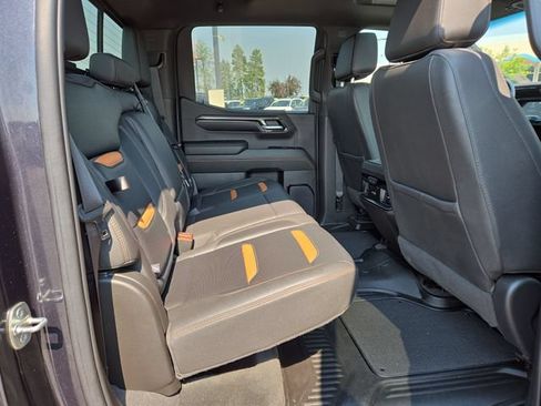 Used 2023 GMC Sierra 1500 AT4 w/ Technology Package AWD/4WD image 38