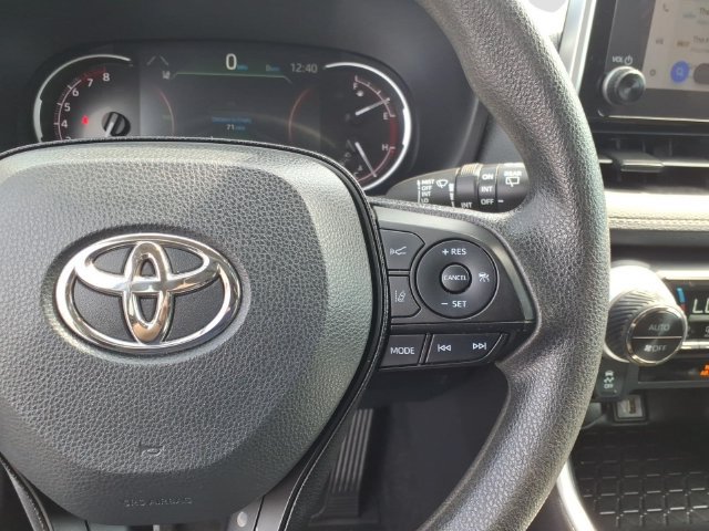 Used 2024 Toyota RAV4 XLE FWD image 9