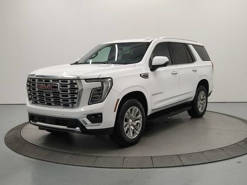 Used 2025 GMC Yukon Denali RWD image 4