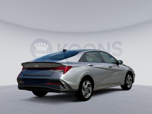 New 2025 Hyundai Elantra SEL w/ Cargo Package image 10