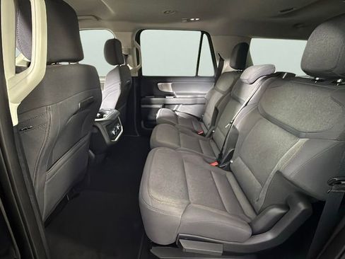 Used 2025 Ford Expedition Max Active RWD image 11