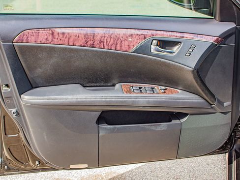 Used 2012 Toyota Avalon FWD image 13