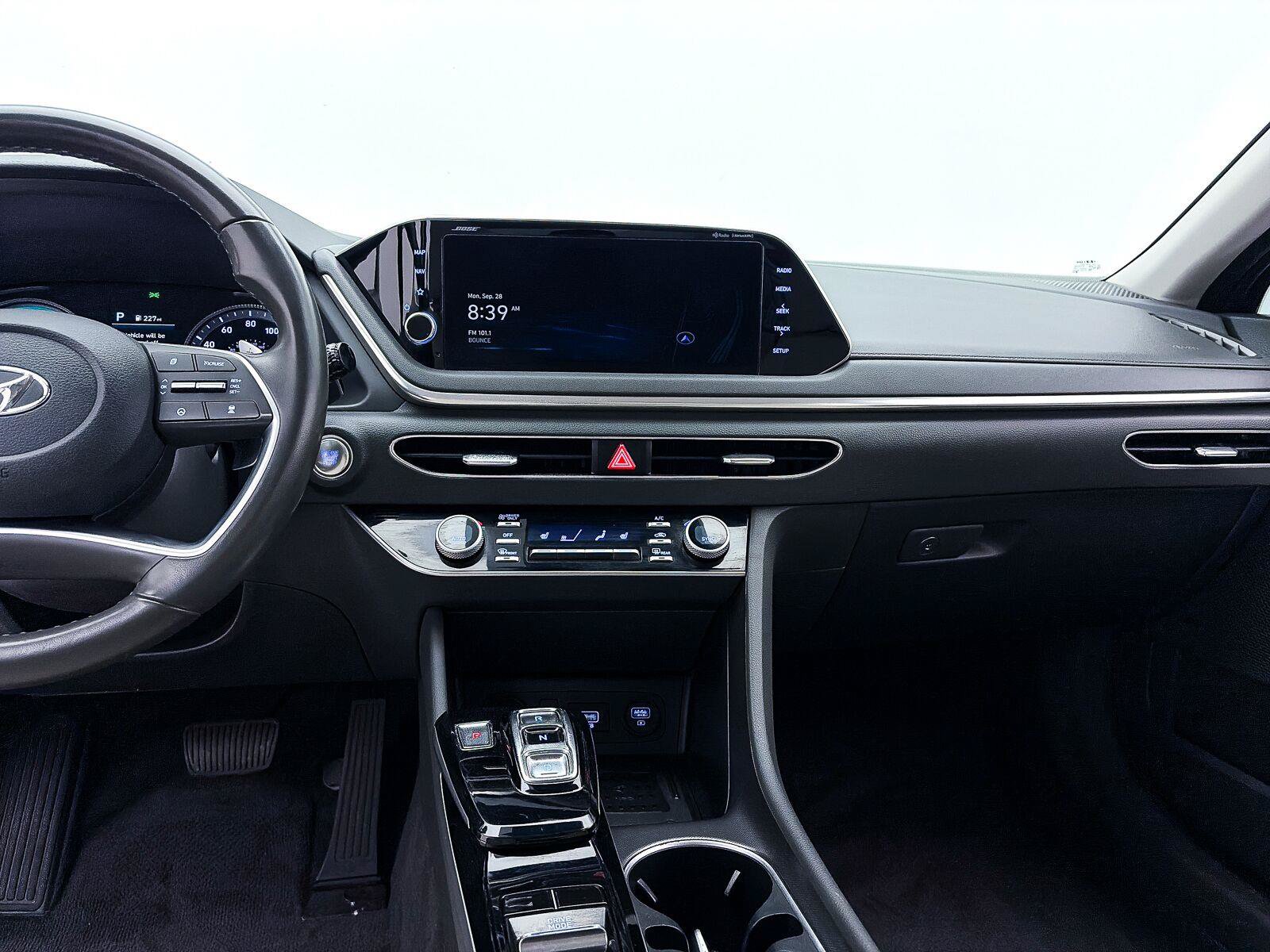 Used 2023 Hyundai Sonata SEL w/ Cargo Package FWD image 10