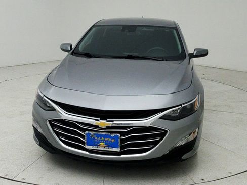 Used 2023 Chevrolet Malibu LT FWD image 2