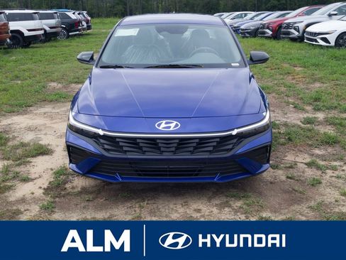 New 2025 Hyundai Elantra Sport image 2