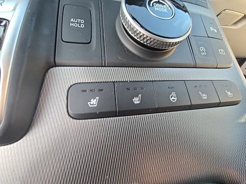 Used 2024 Hyundai Palisade Limited FWD image 9