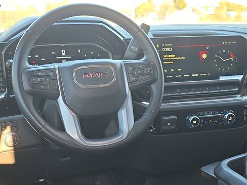 Used 2024 GMC Sierra 2500 SLE image 14