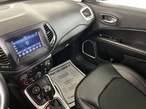 Used 2021 Jeep Compass Latitude w/ Convenience Group AWD/4WD image 23