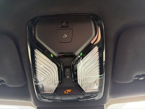 Used 2023 BMW X7 xDrive40i w/ Executive Package image 24