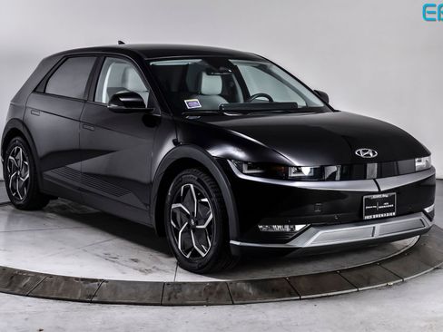 Used 2023 Hyundai Ioniq 5 SEL image 1