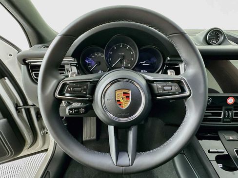 New 2026 Porsche Macan AWD/4WD image 14