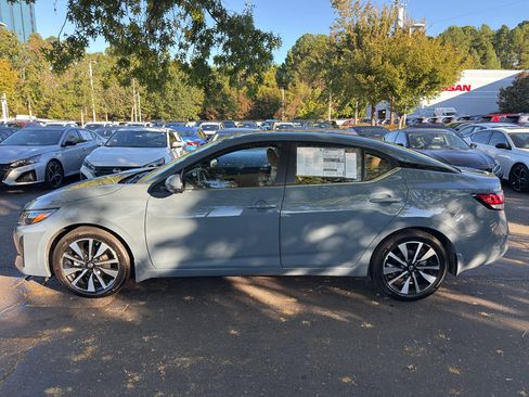 New 2025 Nissan Sentra SV image 4