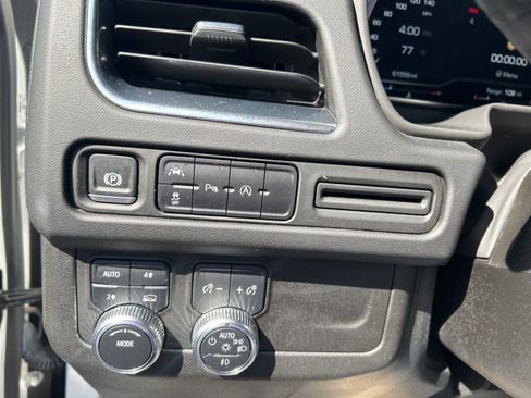 Used 2024 GMC Yukon SLT image 18