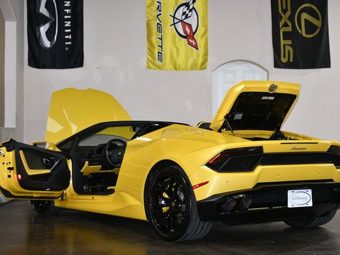 Used 2018 Lamborghini Huracan LP 580-2 image 91