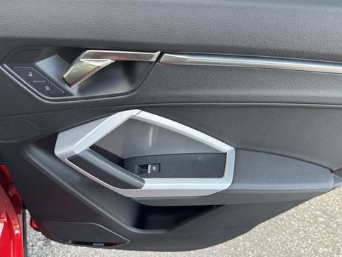 Used 2023 Audi Q3 2.0T Premium Plus w/ Premium Plus Package image 32