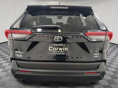 Used 2021 Toyota RAV4 XLE AWD/4WD image 6