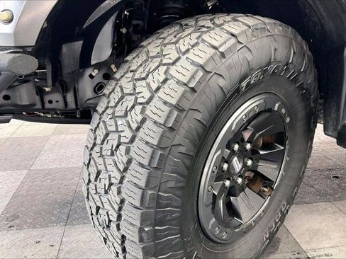 Used 2017 Ford F150 Raptor w/ Equipment Group 802A Luxury AWD/4WD image 32