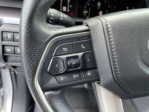 Used 2025 Toyota 4Runner SR5 AWD/4WD image 24