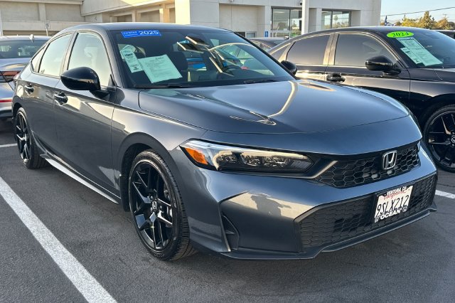 Used 2025 Honda Civic Sport image 2