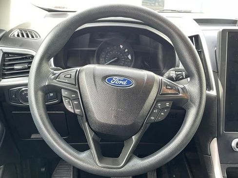 Used 2022 Ford Edge SE image 14