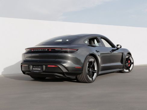 New 2025 Porsche Taycan 4S image 7